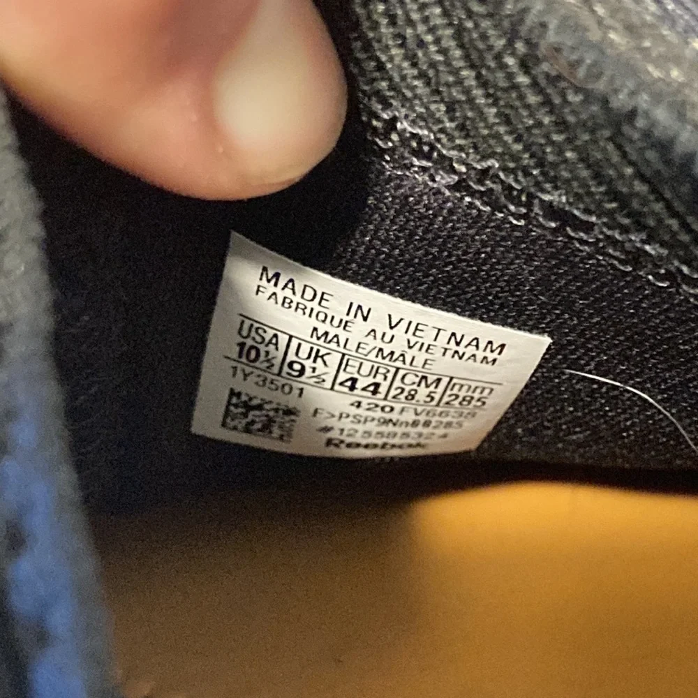 Reebok - Picture 5 of 5